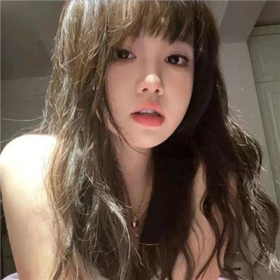 拿针的女孩